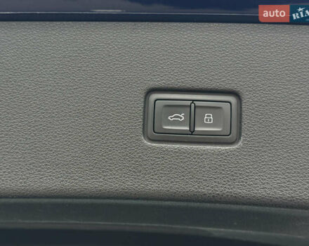 Синий Ауди Q8, объемом двигателя 2.97 л и пробегом 156 тыс. км за 61700 $, фото 14 на Automoto.ua