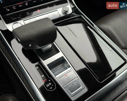 Синий Ауди Q8, объемом двигателя 2.97 л и пробегом 156 тыс. км за 61700 $, фото 38 на Automoto.ua