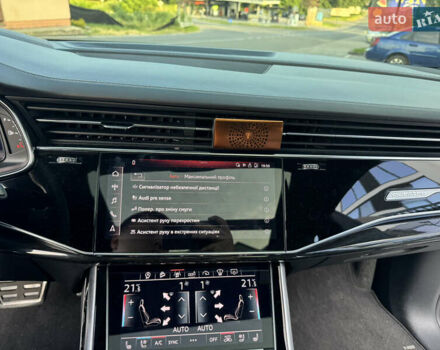 Синий Ауди Q8, объемом двигателя 3 л и пробегом 135 тыс. км за 56500 $, фото 77 на Automoto.ua