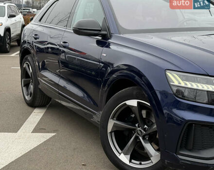 Синий Ауди Q8, объемом двигателя 2.97 л и пробегом 156 тыс. км за 61700 $, фото 2 на Automoto.ua