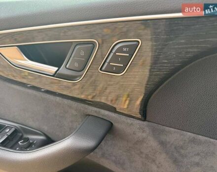 Синий Ауди Q8, объемом двигателя 2.97 л и пробегом 143 тыс. км за 62500 $, фото 6 на Automoto.ua