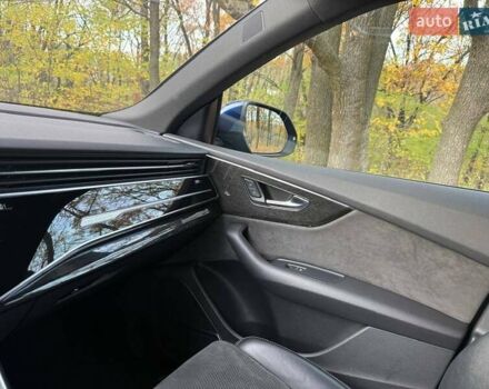 Синий Ауди Q8, объемом двигателя 2.97 л и пробегом 143 тыс. км за 62500 $, фото 4 на Automoto.ua