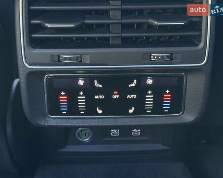 Ауди Q8 2020 в Луцке на Automoto.ua Синий Ауди Q8, объемом двигателя 3 л и пробегом 101 тыс. км за 38700 $, фото 20 на Automoto.ua