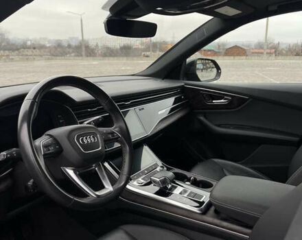 Синий Ауди Q8, объемом двигателя 3 л и пробегом 73 тыс. км за 60000 $, фото 3 на Automoto.ua