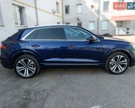 Синий Ауди Q8, объемом двигателя 3 л и пробегом 50 тыс. км за 67200 $, фото 1 на Automoto.ua