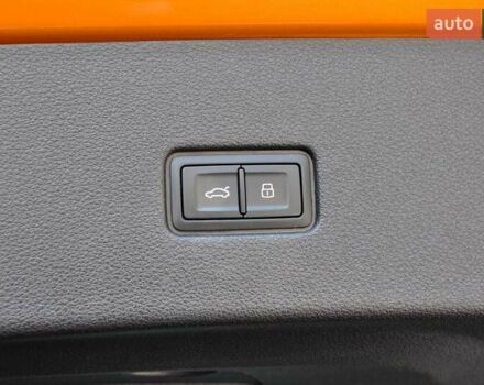 Оранжевый Ауди Q8, объемом двигателя 2.97 л и пробегом 72 тыс. км за 53999 $, фото 24 на Automoto.ua