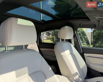 Белый Ауди Q8 e-tron, объемом двигателя 0 л и пробегом 10 тыс. км за 52000 $, фото 12 на Automoto.ua