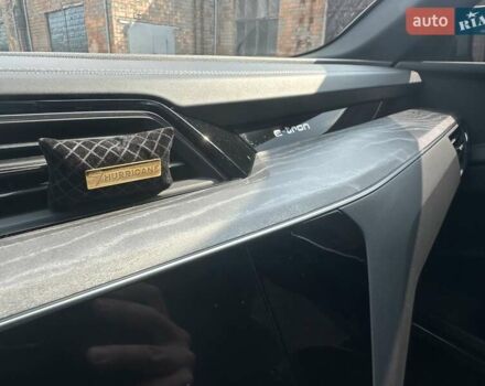 Ауди Q8 e-tron 2023 в Киеве на Automoto.ua Белый Ауди Q8 e-tron, объемом двигателя 0 л и пробегом 29 тыс. км за 65000 $, фото 35 на Automoto.ua