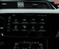 Белый Ауди Q8 e-tron, объемом двигателя 0 л и пробегом 76 тыс. км за 49700 $, фото 54 на Automoto.ua