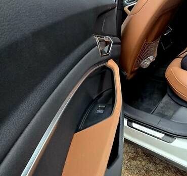 Білий Ауді Q8 e-tron, об'ємом двигуна 0 л та пробігом 17 тис. км за 50000 $, фото 35 на Automoto.ua