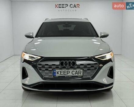 Белый Ауди Q8 e-tron, объемом двигателя 0 л и пробегом 22 тыс. км за 53000 $, фото 12 на Automoto.ua