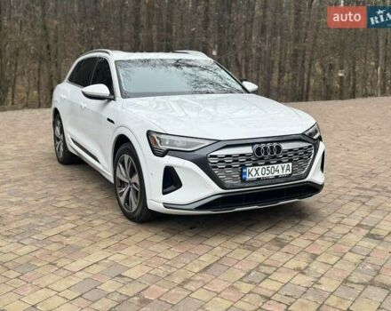 Белый Ауди Q8 e-tron, объемом двигателя 0 л и пробегом 63 тыс. км за 47800 $, фото 47 на Automoto.ua