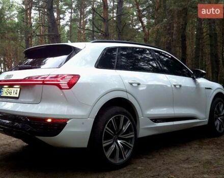 Білий Ауді Q8 e-tron, об'ємом двигуна 0 л та пробігом 17 тис. км за 50000 $, фото 20 на Automoto.ua