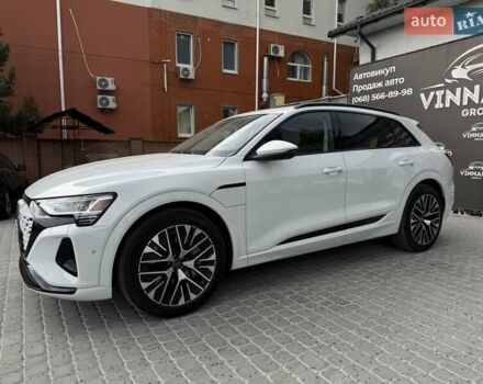 Белый Ауди Q8 e-tron, объемом двигателя 0 л и пробегом 6 тыс. км за 59500 $, фото 10 на Automoto.ua