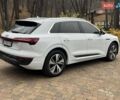 Белый Ауди Q8 e-tron, объемом двигателя 0 л и пробегом 63 тыс. км за 47800 $, фото 44 на Automoto.ua