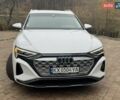 Белый Ауди Q8 e-tron, объемом двигателя 0 л и пробегом 63 тыс. км за 47800 $, фото 1 на Automoto.ua