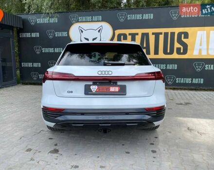 Білий Ауді Q8 e-tron, об'ємом двигуна 0 л та пробігом 3 тис. км за 59000 $, фото 6 на Automoto.ua