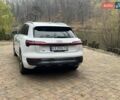 Белый Ауди Q8 e-tron, объемом двигателя 0 л и пробегом 63 тыс. км за 47800 $, фото 30 на Automoto.ua