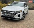 Белый Ауди Q8 e-tron, объемом двигателя 0 л и пробегом 63 тыс. км за 47800 $, фото 10 на Automoto.ua