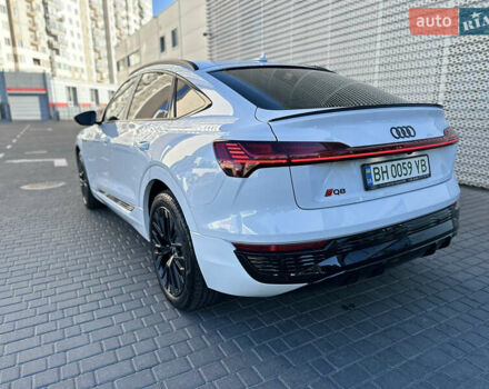 Білий Ауді Q8 e-tron, об'ємом двигуна 0 л та пробігом 24 тис. км за 67500 $, фото 7 на Automoto.ua