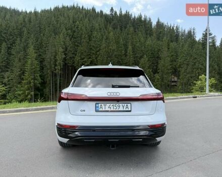 Белый Ауди Q8 e-tron, объемом двигателя 0 л и пробегом 5 тыс. км за 46999 $, фото 9 на Automoto.ua