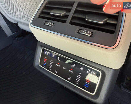 Белый Ауди Q8 e-tron, объемом двигателя 0 л и пробегом 10 тыс. км за 52000 $, фото 13 на Automoto.ua