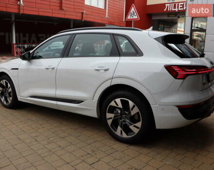 Ауді Q8 e-tron 2023 у Львові на Automoto.ua Білий Ауді Q8 e-tron, об'ємом двигуна 0 л та пробігом 23 тис. км за 49900 $, фото 8 на Automoto.ua