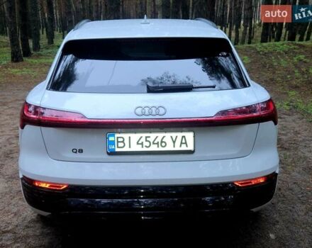 Білий Ауді Q8 e-tron, об'ємом двигуна 0 л та пробігом 17 тис. км за 50000 $, фото 27 на Automoto.ua