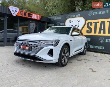Білий Ауді Q8 e-tron, об'ємом двигуна 0 л та пробігом 3 тис. км за 59000 $, фото 2 на Automoto.ua