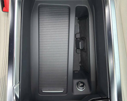 Белый Ауди Q8 e-tron, объемом двигателя 0 л и пробегом 17 тыс. км за 56500 $, фото 71 на Automoto.ua