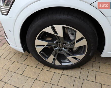 Ауді Q8 e-tron 2023 у Львові на Automoto.ua Білий Ауді Q8 e-tron, об'ємом двигуна 0 л та пробігом 23 тис. км за 49900 $, фото 10 на Automoto.ua