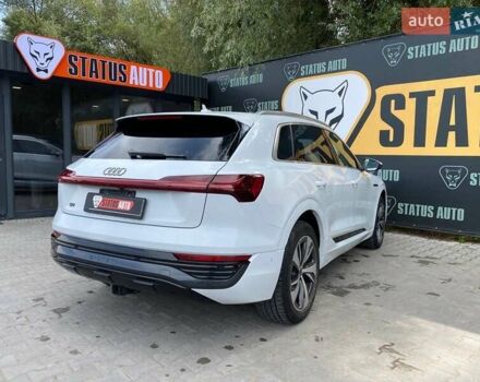 Білий Ауді Q8 e-tron, об'ємом двигуна 0 л та пробігом 3 тис. км за 59000 $, фото 7 на Automoto.ua