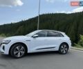 Белый Ауди Q8 e-tron, объемом двигателя 0 л и пробегом 5 тыс. км за 46999 $, фото 7 на Automoto.ua