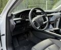 Белый Ауди Q8 e-tron, объемом двигателя 0 л и пробегом 5 тыс. км за 46999 $, фото 27 на Automoto.ua
