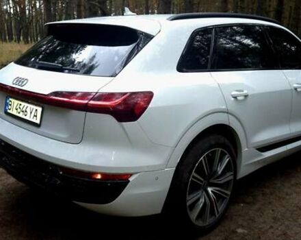 Білий Ауді Q8 e-tron, об'ємом двигуна 0 л та пробігом 17 тис. км за 50000 $, фото 25 на Automoto.ua