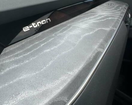 Ауди Q8 e-tron 2023 в Киеве на Automoto.ua Белый Ауди Q8 e-tron, объемом двигателя 0 л и пробегом 29 тыс. км за 65000 $, фото 37 на Automoto.ua