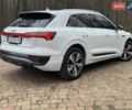 Белый Ауди Q8 e-tron, объемом двигателя 0 л и пробегом 63 тыс. км за 47800 $, фото 6 на Automoto.ua