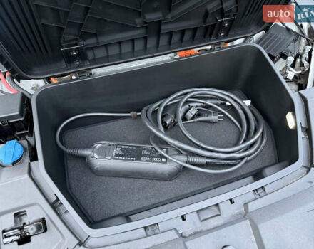 Белый Ауди Q8 e-tron, объемом двигателя 0 л и пробегом 17 тыс. км за 56500 $, фото 65 на Automoto.ua