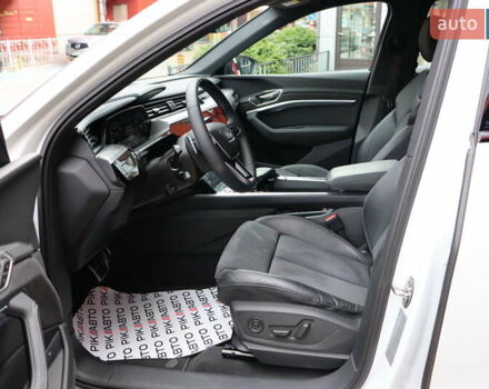 Ауді Q8 e-tron 2023 у Львові на Automoto.ua Білий Ауді Q8 e-tron, об'ємом двигуна 0 л та пробігом 23 тис. км за 49900 $, фото 16 на Automoto.ua