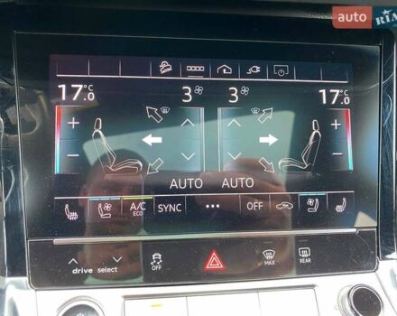Білий Ауді Q8 e-tron, об'ємом двигуна 0 л та пробігом 3 тис. км за 59000 $, фото 25 на Automoto.ua
