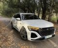 Белый Ауди Q8 e-tron, объемом двигателя 0 л и пробегом 11 тыс. км за 51000 $, фото 3 на Automoto.ua