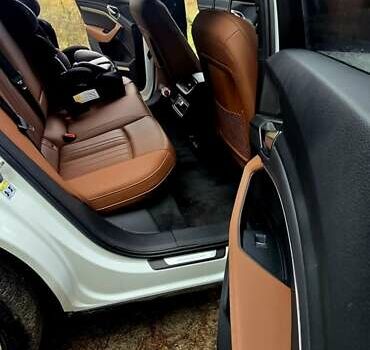 Білий Ауді Q8 e-tron, об'ємом двигуна 0 л та пробігом 17 тис. км за 50000 $, фото 34 на Automoto.ua