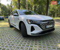 Белый Ауди Q8 e-tron, объемом двигателя 0 л и пробегом 5 тыс. км за 46500 $, фото 1 на Automoto.ua