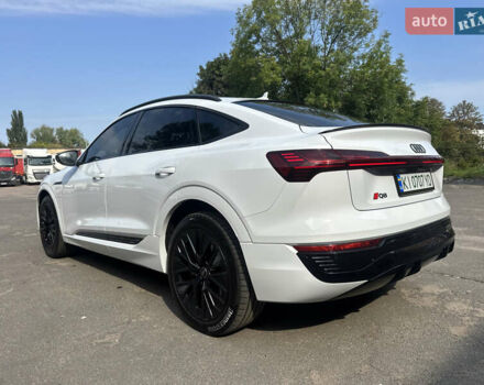 Ауди Q8 e-tron 2023 в Киеве на Automoto.ua Белый Ауди Q8 e-tron, объемом двигателя 0 л и пробегом 29 тыс. км за 65000 $, фото 20 на Automoto.ua