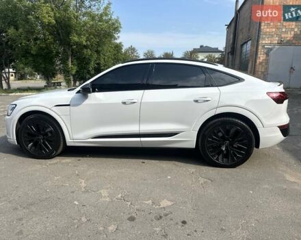 Ауди Q8 e-tron 2023 в Киеве на Automoto.ua Белый Ауди Q8 e-tron, объемом двигателя 0 л и пробегом 29 тыс. км за 65000 $, фото 21 на Automoto.ua