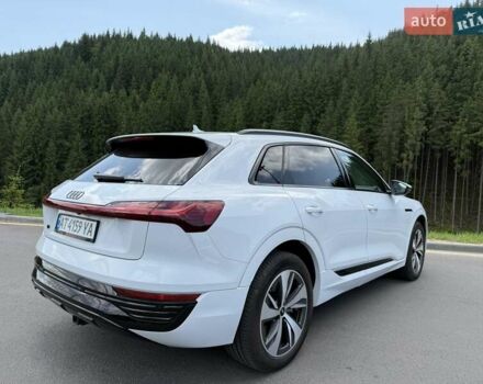 Белый Ауди Q8 e-tron, объемом двигателя 0 л и пробегом 5 тыс. км за 46999 $, фото 10 на Automoto.ua