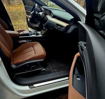 Білий Ауді Q8 e-tron, об'ємом двигуна 0 л та пробігом 17 тис. км за 50000 $, фото 33 на Automoto.ua