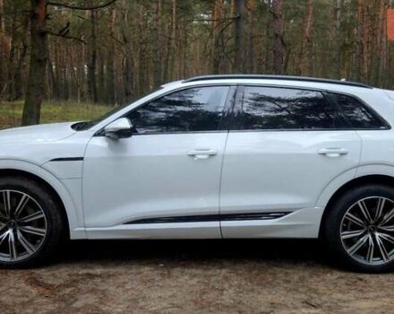 Білий Ауді Q8 e-tron, об'ємом двигуна 0 л та пробігом 17 тис. км за 50000 $, фото 8 на Automoto.ua