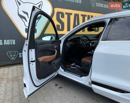 Білий Ауді Q8 e-tron, об'ємом двигуна 0 л та пробігом 3 тис. км за 59000 $, фото 12 на Automoto.ua
