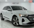 Белый Ауди Q8 e-tron, объемом двигателя 0 л и пробегом 22 тыс. км за 53000 $, фото 1 на Automoto.ua